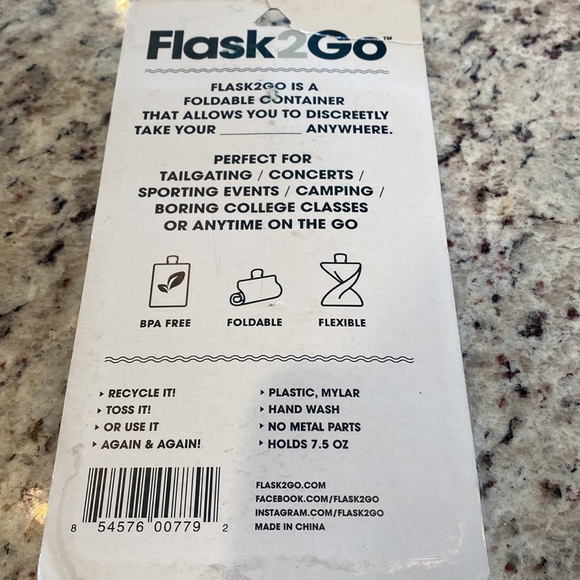 Flask2Go Brand New Foldable Flask - Picture 3 of 3